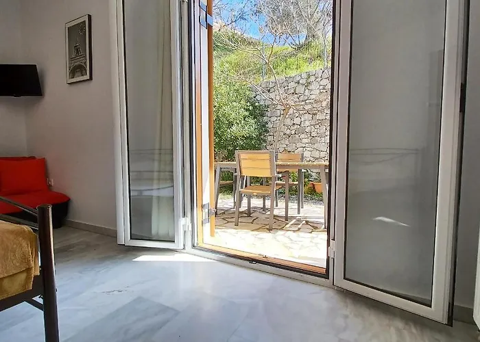 Syvros * Σύβρος